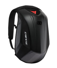 rendszerezett tárolókapacitást kínál az összes motorkerékpár-felszerelés szállításához
a laptop és a táblagép számára biztonságos rekesz
külön rekesz a váltócipő számára
hátrész szellőző habszivacsból
fényvisszaverő elemek a biztonságos motorozásért
párnázott vállpánt, rögzítő heveder
sisaktartó
vízálló burkolat
méret: 22,2 liter