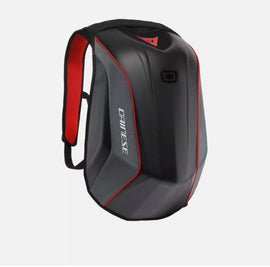 rendszerezett tárolókapacitást kínál az összes motorkerékpár-felszerelés szállításához
a laptop és a táblagép számára biztonságos rekesz
külön rekesz a váltócipő számára
hátrész szellőző habszivacsból
fényvisszaverő elemek a biztonságos motorozásért
párnázott vállpánt, rögzítő heveder
sisaktartó
vízálló burkolat
méret: 22,2 liter