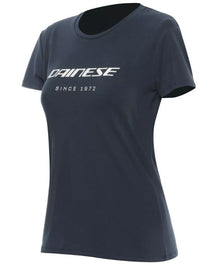 Női kerek nyakú, 95% pamut póló.
A hétköznapi és modern stílushoz.