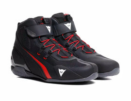 Ortholite talpbetét hosszú távú párnázással és magas szintű légáteresztő képességgel
Megerősített lábujj rész
TPU sebességváltó védő
Állítható pántok

Gyorsfűző rendszer
Légáteresztő anyag
Megerősített boka, lábujj és sarokvédő
Megerősített TPU sarokszerkezet
Merev betétek a bokacsont területén, puha D-habbal a belső oldalon
CE - Cat. II - EN 13634 szabvány szerinti tanúsítvánnyal rendelkező cipők