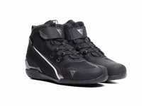 Load image into Gallery viewer, Ortholite talpbetét hosszú távú párnázással és magas szintű légáteresztő képességgel
Megerősített lábujj rész
TPU sebességváltó védő
Állítható pántok

Gyorsfűző rendszer
Mikroszálas felsőrész
Vízálló D-Dry® membrán
Megerősített boka, lábujj és sarokvédő
Megerősített TPU sarokszerkezet
Merev betétek a bokacsont területén, puha D-habbal a belső oldalon
CE - Cat. II - EN 13634 szabvány szerinti tanúsítvánnyal rendelkező cipők