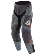Load image into Gallery viewer, DAINESE STERRATO TEX PANTS motoros nadrág Fekete terepminta