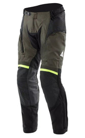 Kivehető és csomagolható ABSØLUTESHELL™ membrán, a ruha felett vagy belsejében használható
Ripstop szövésű anyag
S1 bielasztikus szövet
Mosható marhabőr
D-Dry
Bőr folt a térdén
Fényvisszaverő betétek
Kabát-nadrág rögzítési rendszer
EN 1621.1 Level 2 szabvány szerint tanúsított kompozit protektorok térdre
Csípő eltávolítható Pro-Shape 2.0: puha protektorok az EN 1621.1 szabvány szerint