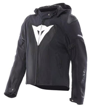 Load image into Gallery viewer, Softshell és mesh panelek&nbsp;
Sportos női szabás&nbsp;
Pro-Armor váll- és könyökvédők (EN 1621.1 Level 1)
EN 17092 Class A tanúsítás&nbsp;
Smart Air™ kompatibilis kialakítás&nbsp;
Levehető kapucni
1 vízálló belső zseb + 2 külső zseb&nbsp;
Kabát–nadrág összekötő hurok&nbsp;
Állítható nyak, derék és mandzsetta&nbsp;
Hálós belső bélés