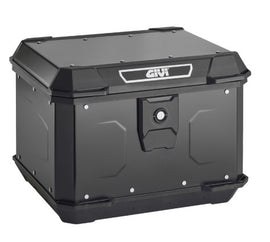 Alpina fekete alumínium doboz az első Monolock rendszerű aluminium doboz.
Az Alpina egy új, monolock doboz, mely 1.2 mm vastag aluminiumból készül, ezzel biztosítva a biztonságot, a könnyedséget és a verhetetlen árat.
Az alpina dobozok az új, Crablock rendszert használják, mely egy belső rögzítsé, amivel a platnihoz lehet rögzíteni a dobozt.
A tömítésnek hála normál esőzések közepette vízhatlan a doboz
belső csomagtálca, hogy a csomagoka a helyükön maradjanak
Űrtartalom: 44L

Terhelhetőség 3kg