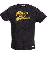 Load image into Gallery viewer, 100% pamut jersey anyagból, előmosott, a vintage hatás és puha tapintás érdekében.
Egy retro sisak látható rajta, repedezett hatású nyomtatással, valamint a Honda arany színű szárnyas logója, markáns és autentikus megjelenést kölcsönözve a pólónak.
Az Urban Fun könnyed és kényelmes, a Honda játékos szellemével, a mindennapok stílusában.