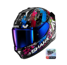 Load image into Gallery viewer, A sisak héjába épített aktív féklámpák.
Háromtengelyű gyorsulásmérőkkel ellátott a féklámpa, melyek kábelek és bluetooth kapcsolat nélkül működnek.
A beépített gyorsulásmérő fékezés, nagyobb lassulás esetén aktiválja a hátul található LED-eket, amik ekkor pirosan villogni kezdenek.
Lexán héjszerkezet.
Torzítás mentes speciálisan kialakított 1-es optikai osztályú karcmentes víztiszta plexi.
Pinlock 70 páramentesítő betét jár a sisakhoz.
UV380 szűrős, páramentes beépített napszemüveg.
ECE 22/06 szabvány.
2 hé